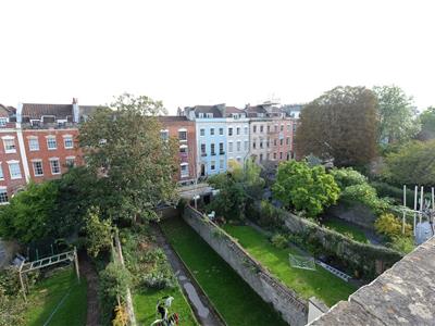 Picture 10